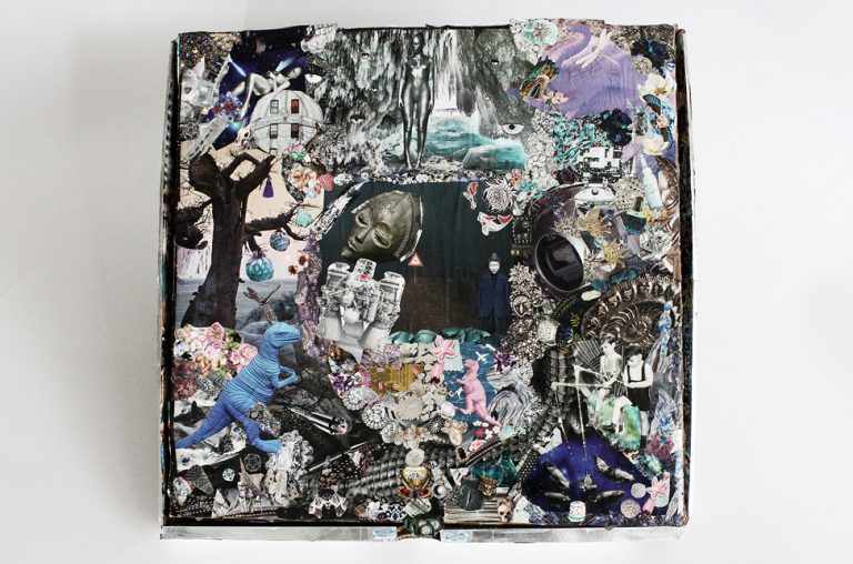 Коробка из-под пиццы с космическим сюжетом — Режь да клей